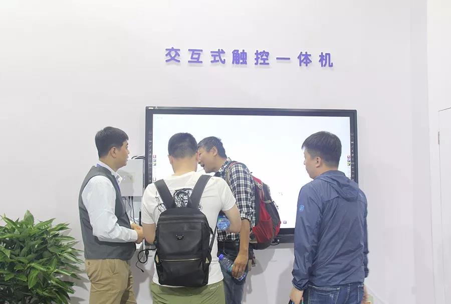 第74屆教學(xué)裝備展示會(huì)勝利閉幕，方成教學(xué)凱旋而歸